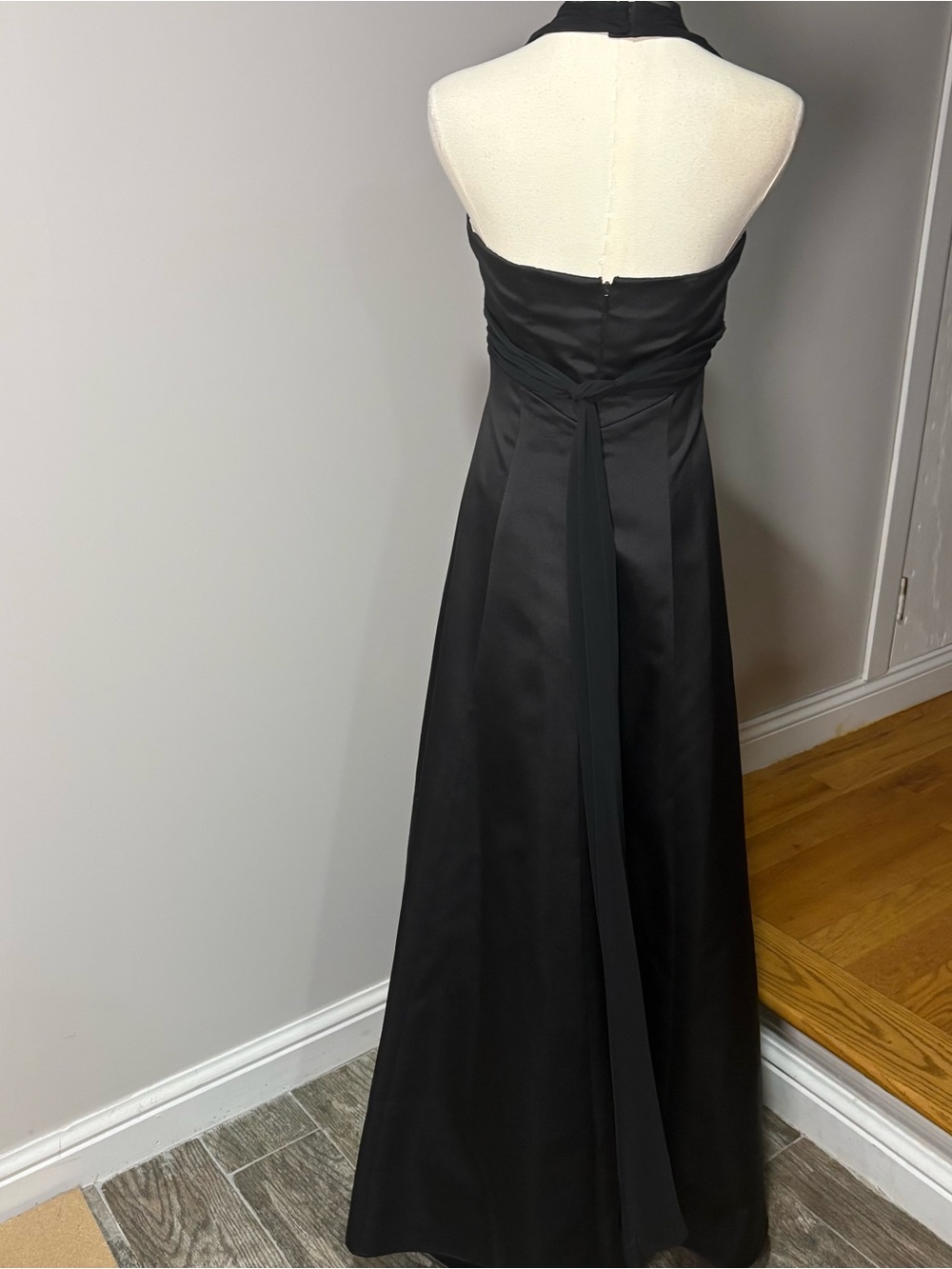 David’s Bridal Black Halter Dress Sz 6 Satin Gown Chiffon Prom Bridesmaid - Picture 8 of 12